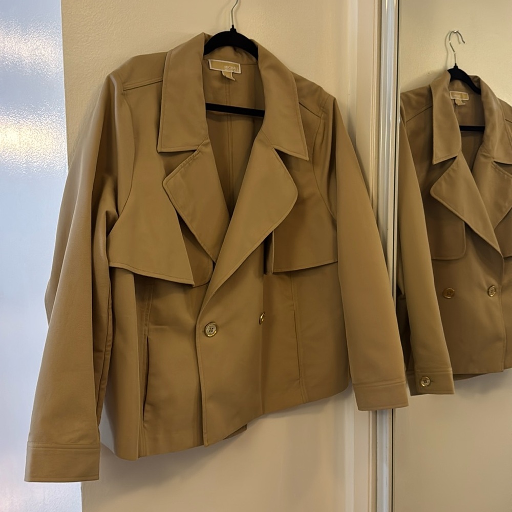 Michael Kors tlight trench coat